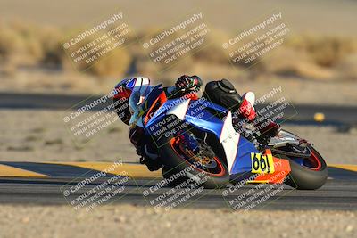 media/Nov-17-2024-CVMA (Sun) [[1fec520723]]/Race 17-Amateur Supersport Middleweight/